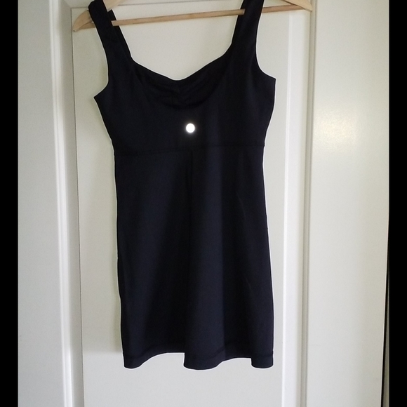 Lululemon athletic top - Picture 2 of 3